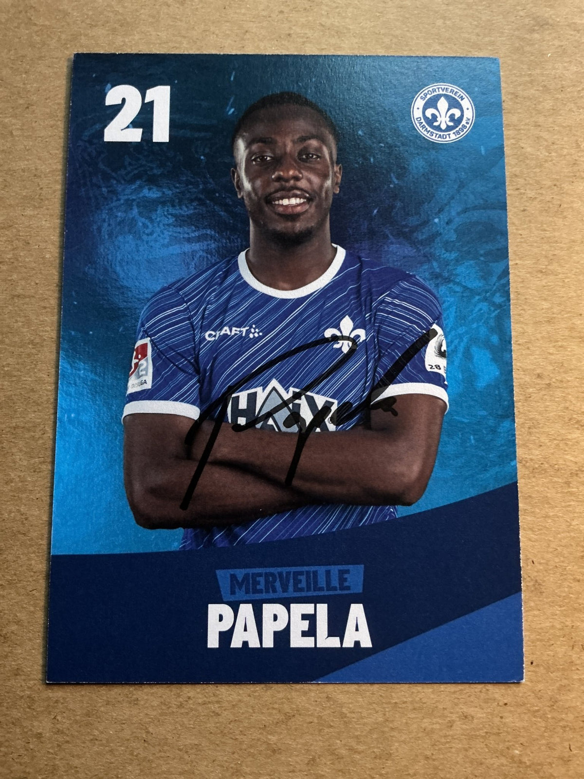 Merveille Papela, Germany 🇩🇪 SV Darmstadt 98 2023/24 hand signed - Autographs-World