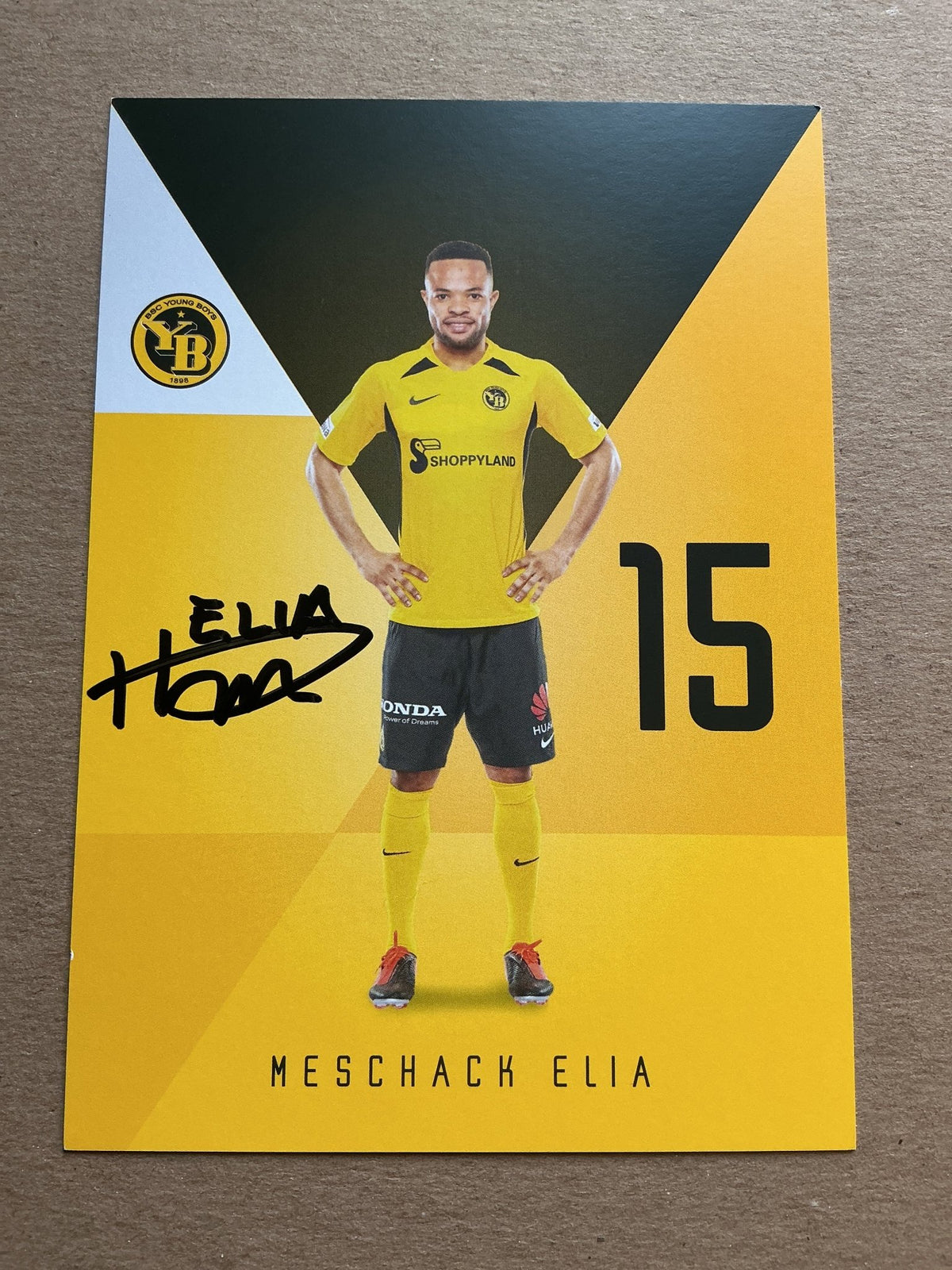 Meschack Elia, DR Kongo 🇨🇩 Young Boys Bern 2019/20 hand signed - Autographs-World