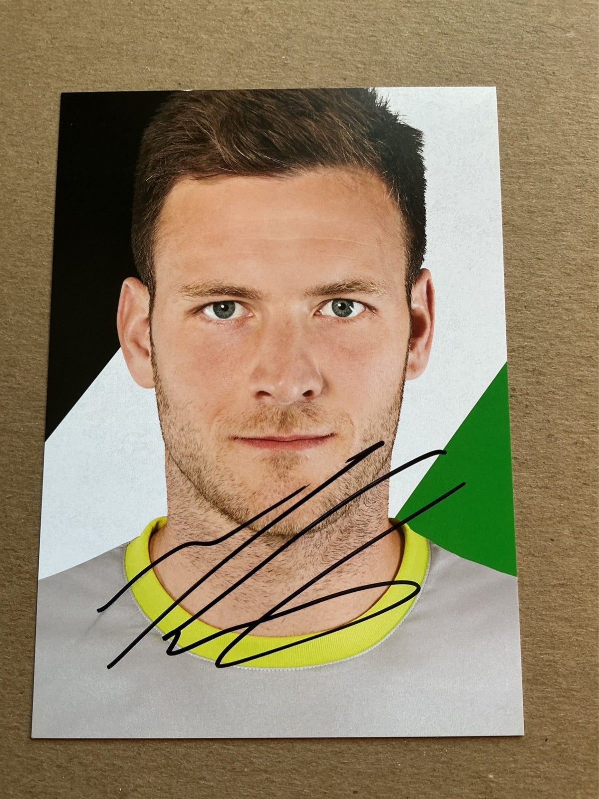 Michael Esser, Germany 🇩🇪 Hannover 96 2017/18 hand signed - Autographs-World