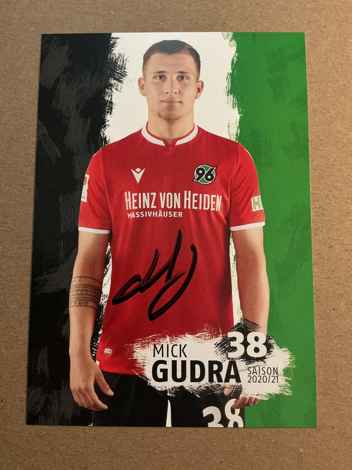 Mick Gudra, Germany 🇩🇪 Hannover 96 2020/21 hand signed - Autographs-World