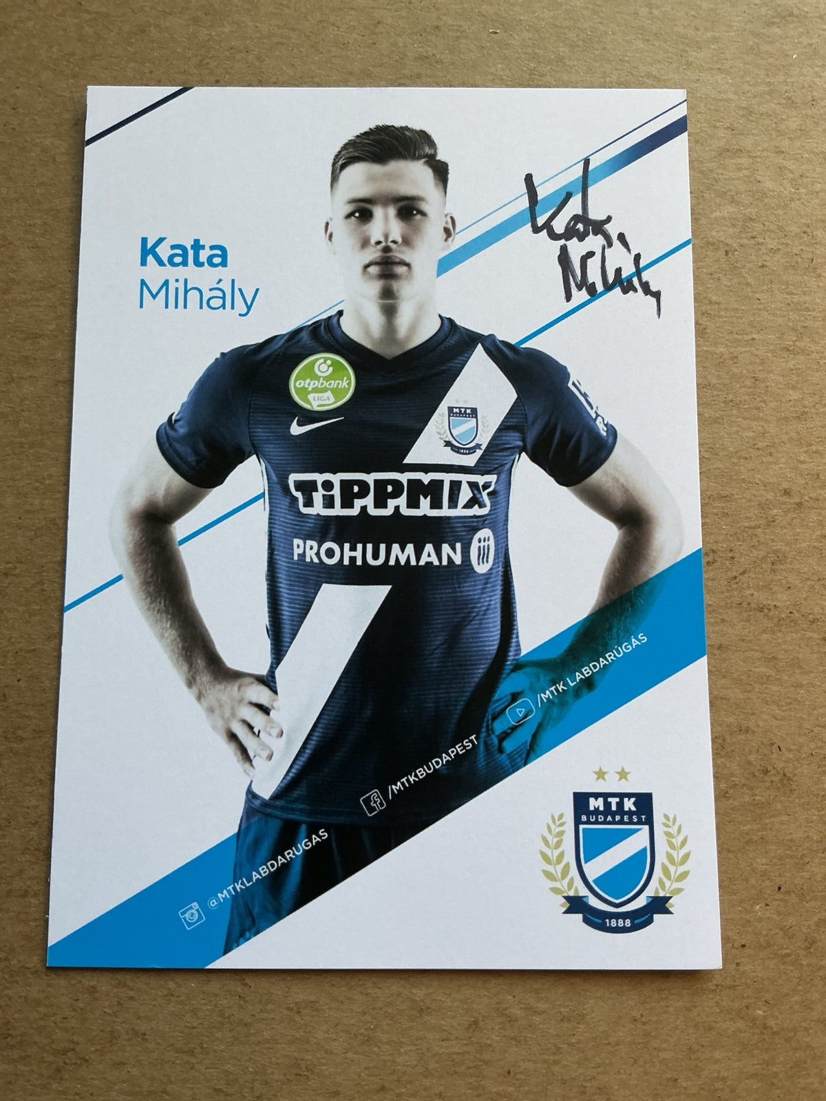 Mihály Kata, Hungary 🇭🇺 MTK Budapest 2020/21 hand signed - Autographs-World