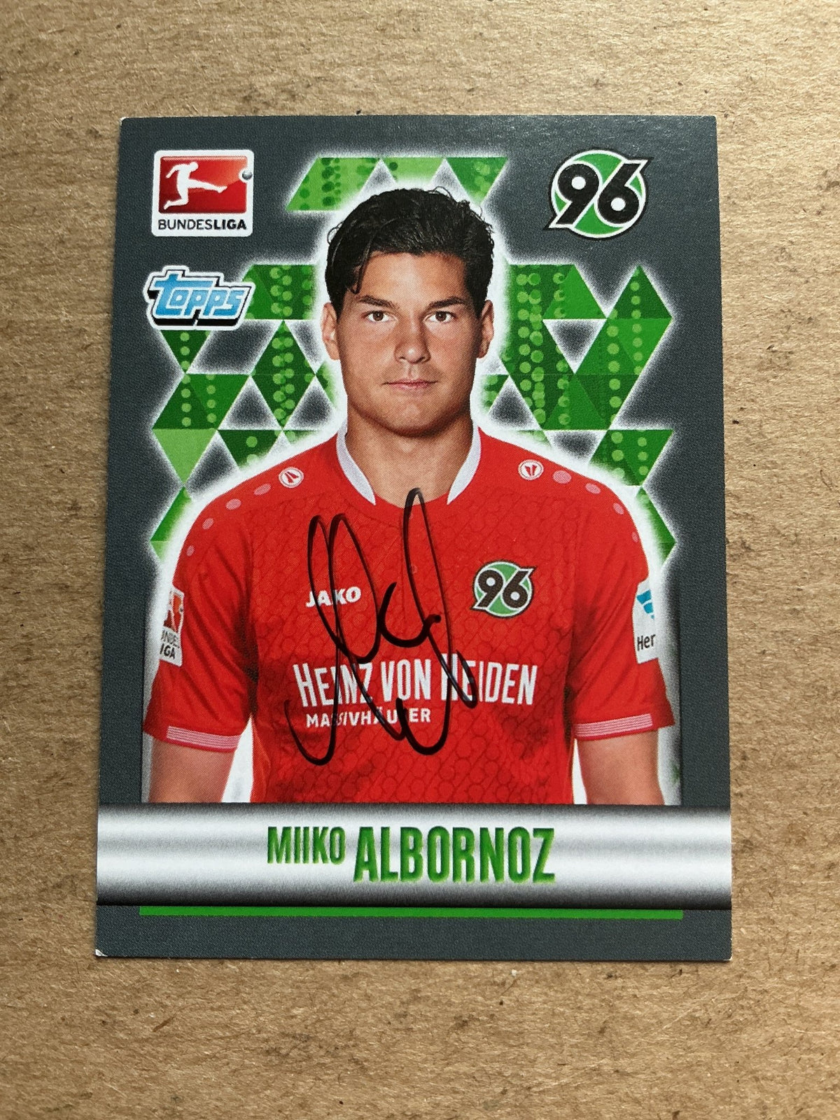 Miiko Albornoz, Chile 🇨🇱 Hannover 96 2015/16 Topps hand signed - Autographs-World