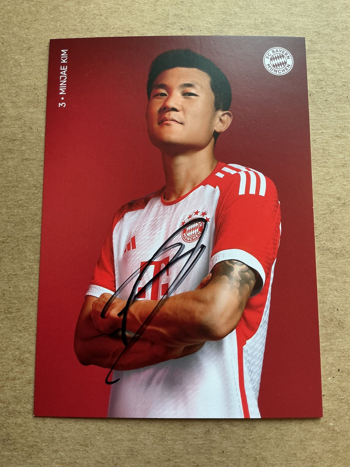 Minjae Kim, South Korea 🇰🇷 FC Bayern München 2023/24 hand signed - Autographs-World