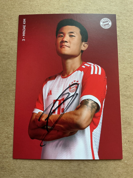 Minjae Kim, South Korea 🇰🇷 FC Bayern München 2023/24 hand signed - Autographs-World