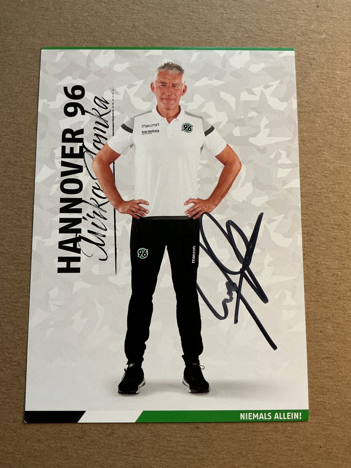 Mirko Slomka, Germany 🇩🇪 Hannover 96 2019/20 hand signed - Autographs-World