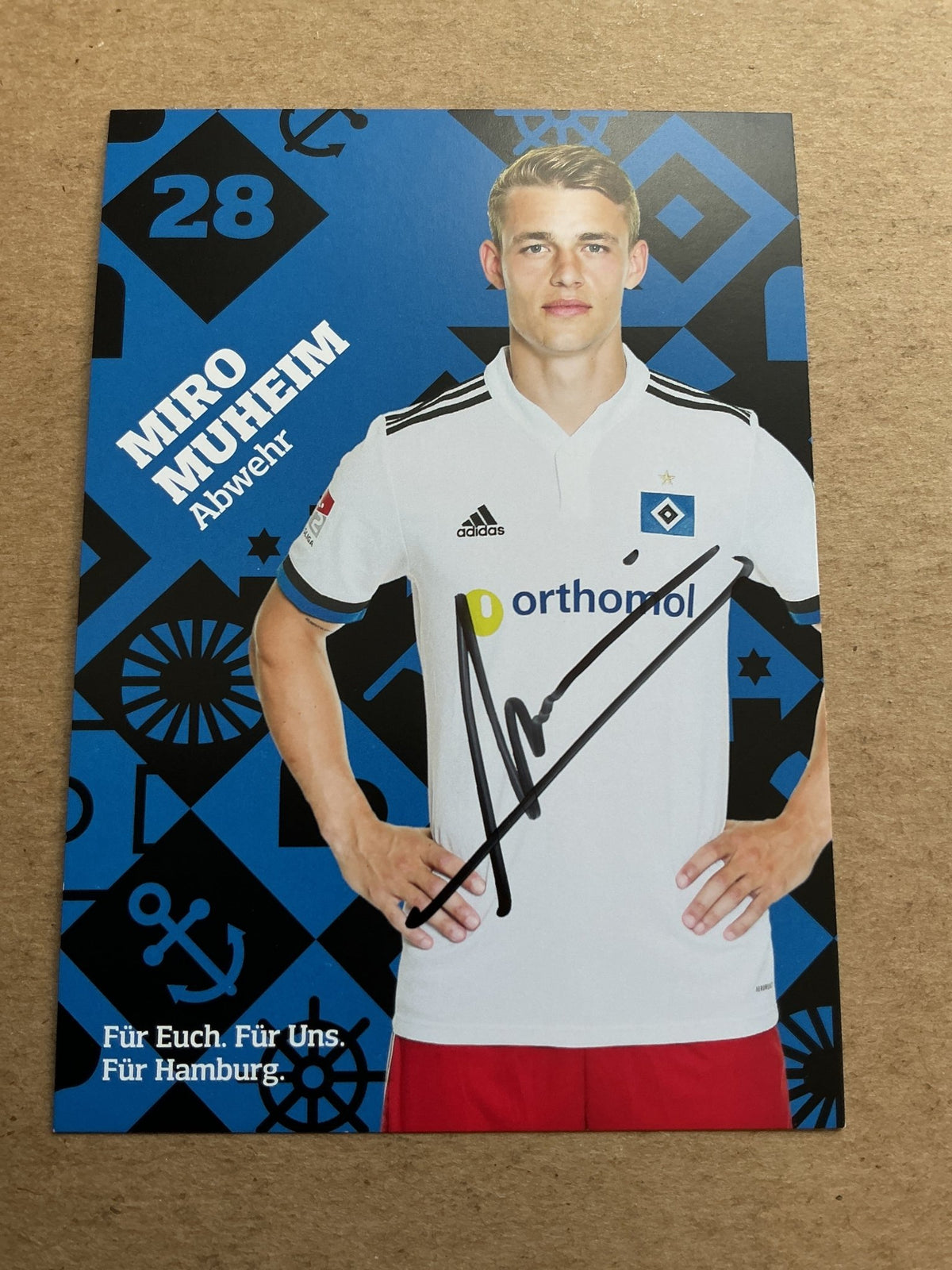 Miro Muheim, Switzerland 🇨🇭 Hamburger SV 2021/22 hand signed - Autographs-World
