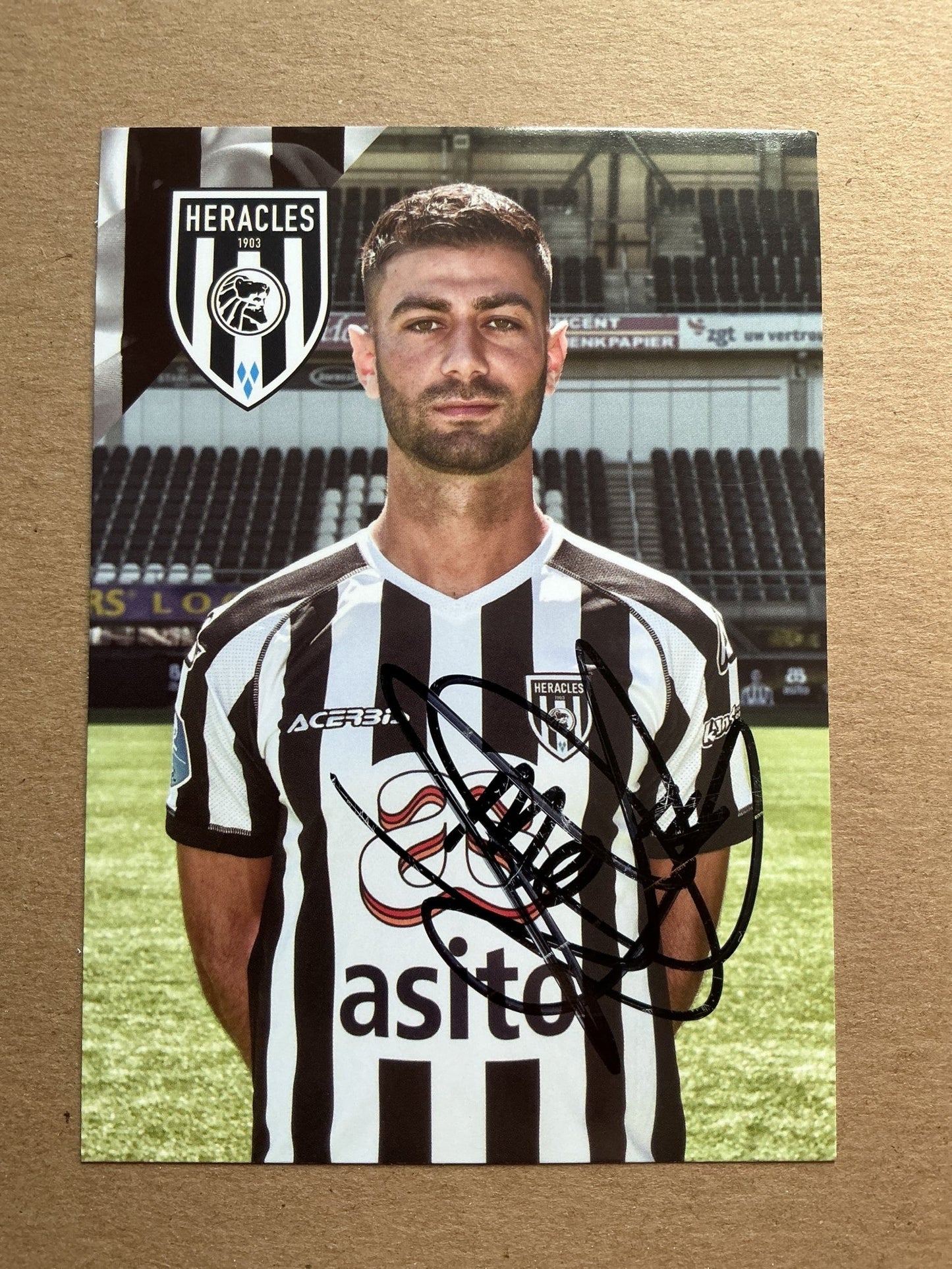 Mohammed Osman, Syria 🇸🇾 Heracles Almelo 2019/20 hand signed - Autographs-World