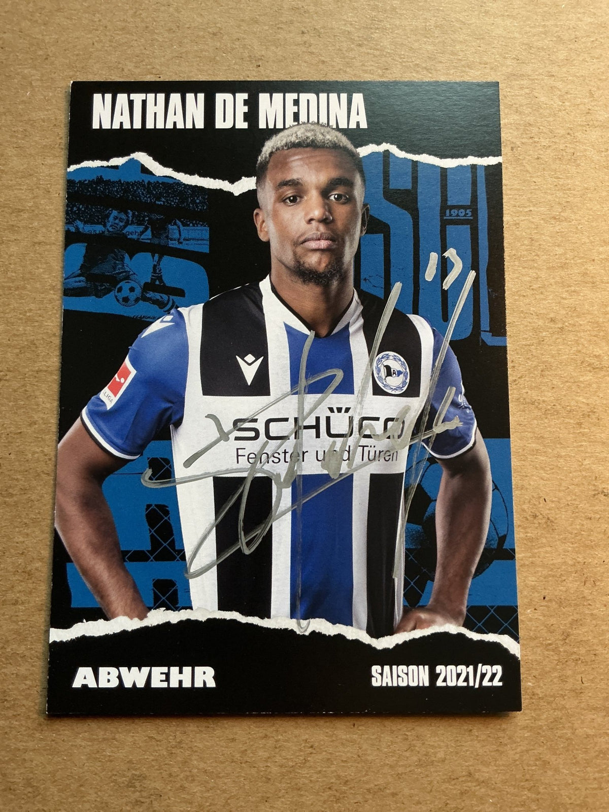Nathan de Medina, Belgium 🇧🇪 Arminia Bielefeld 2021/22 hand signed - Autographs-World