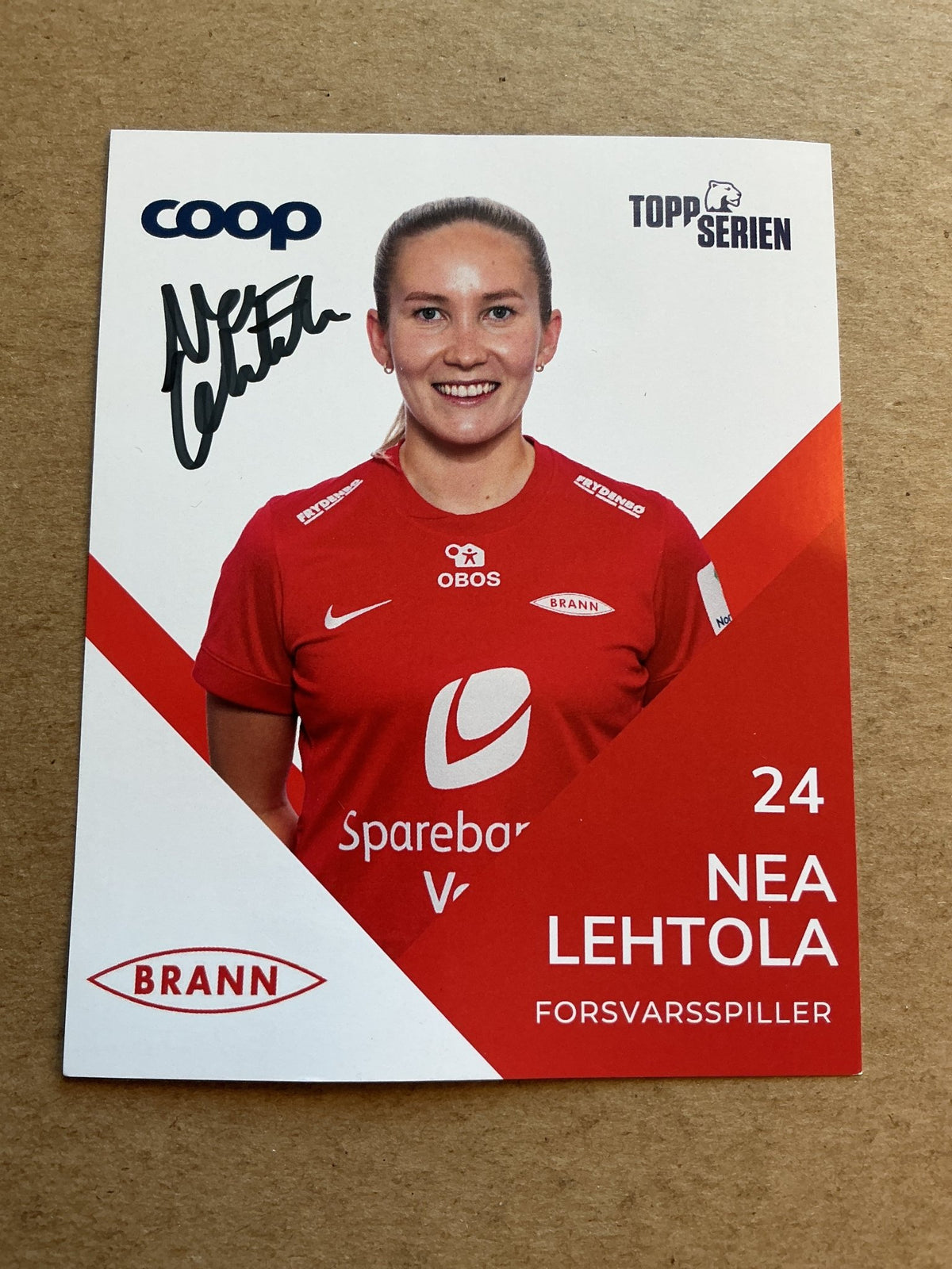 Nea Lehtola, Finland 🇫🇮 SK Brann 2025/26 hand signed - Autographs-World