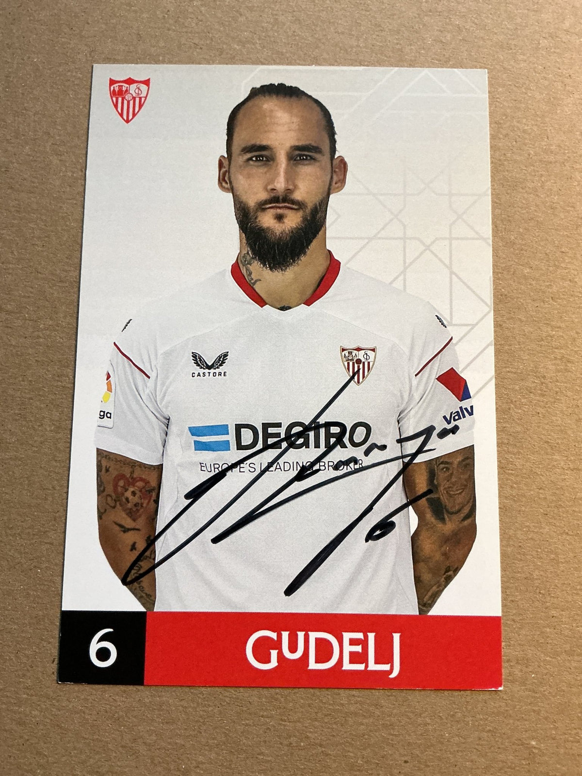 Nemanja Gudelj, Serbia 🇷🇸 Sevilla FC 2022/23 hand signed - Autographs-World