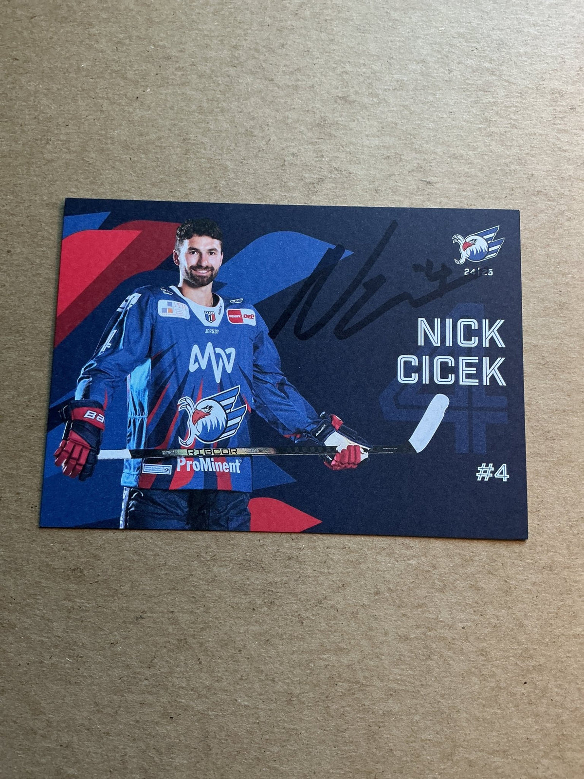 Nick Cicek, Canada 🇨🇦 Adler Mannheim 2024/25 hand signed - Autographs-World