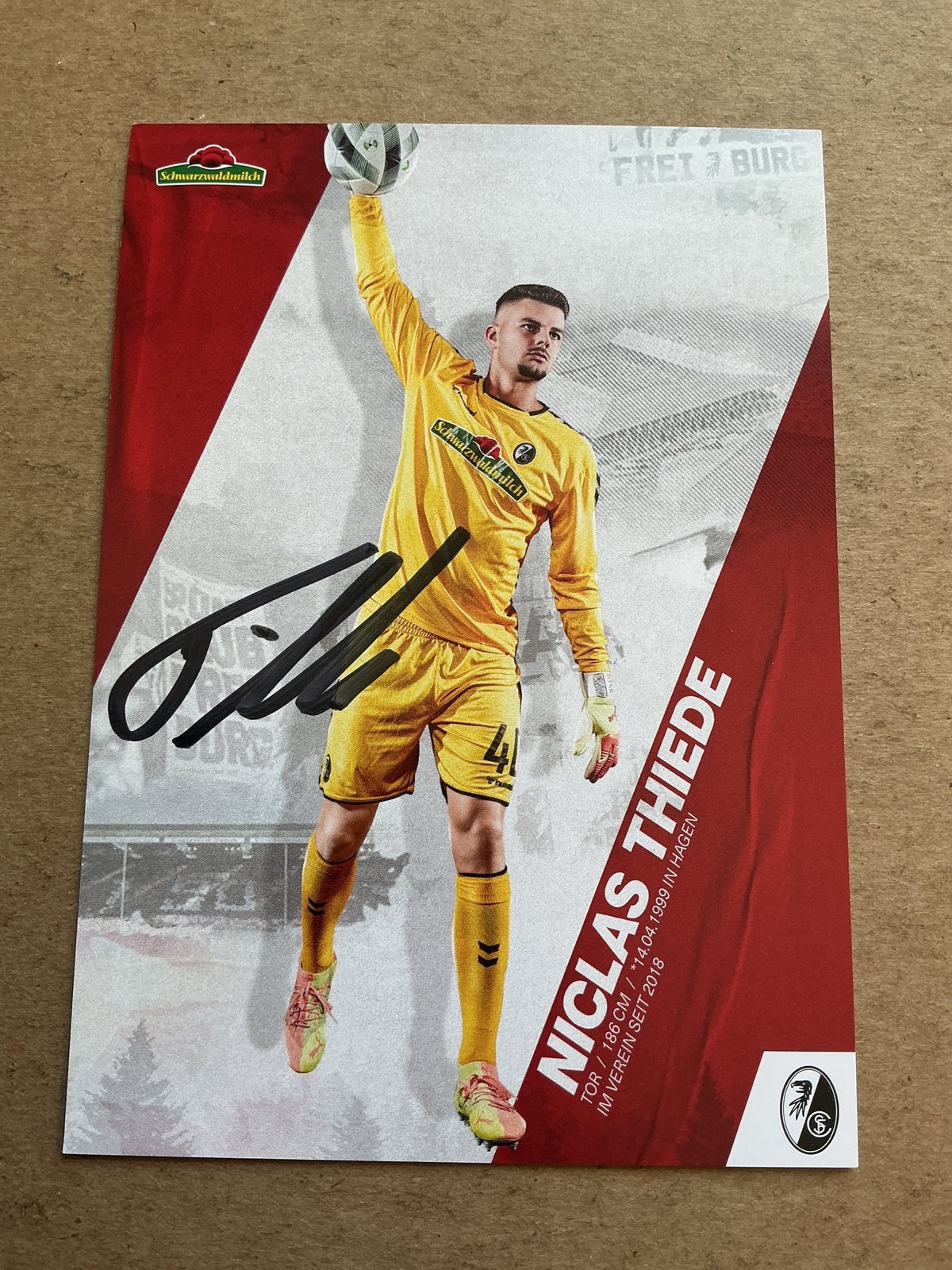 Niclas Thiede, Germany 🇩🇪 SC Freiburg 2020/21 hand signed - Autographs-World