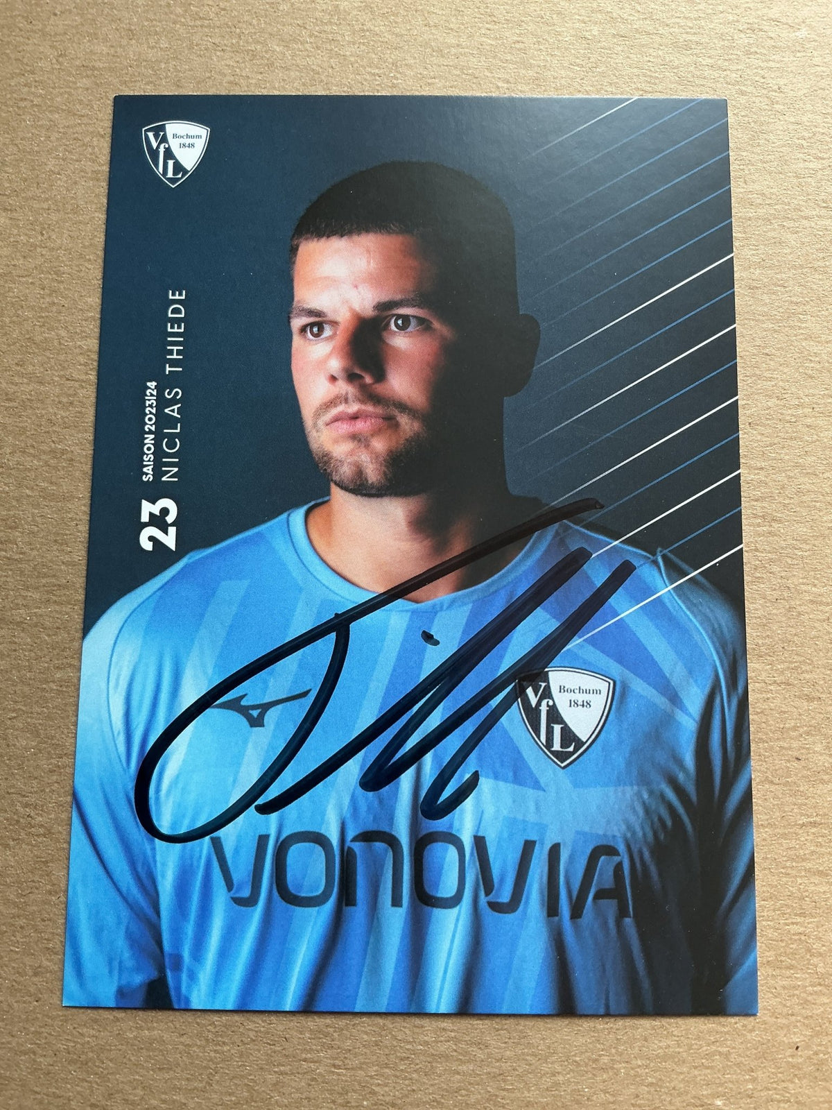 Niclas Thiede, Germany 🇩🇪 VfL Bochum 2023/24 hand signed - Autographs-World