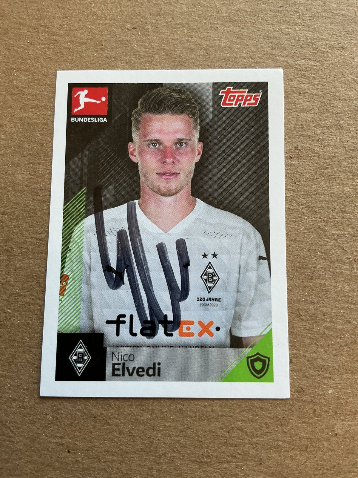Nico Elvedi, Switzerland 🇨🇭 Mönchengladbach 2020/21 Topps hand signed - Autographs-World