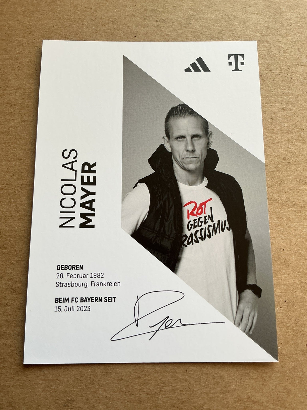 Nicolas Mayer, France 🇫🇷 FC Bayern München 2023/24 hand signed - Autographs-World