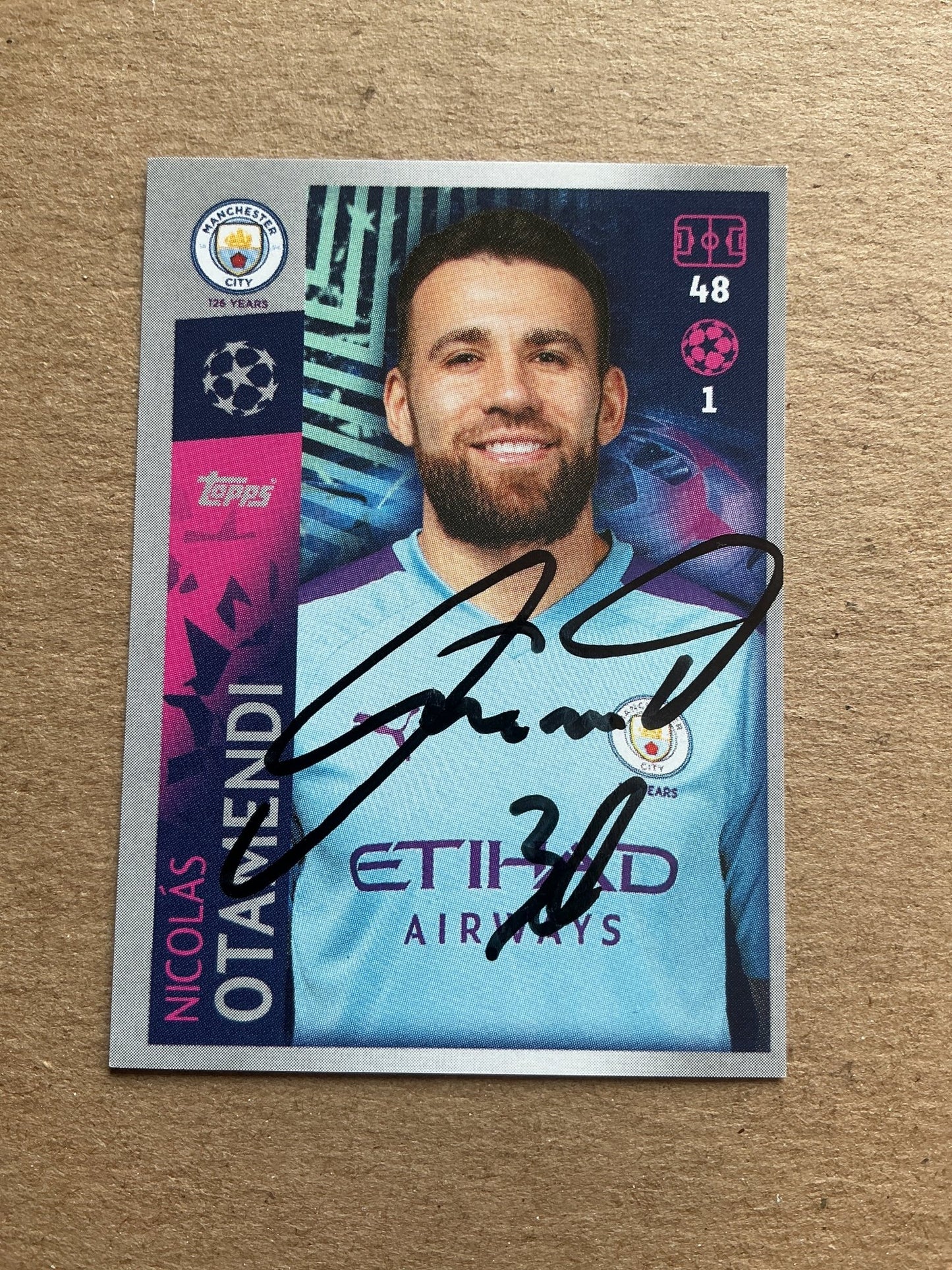 Nicolas Otamendi, Argentina 🇦🇷 Manchester City 2019/20 Topps hand signed - Autographs-World