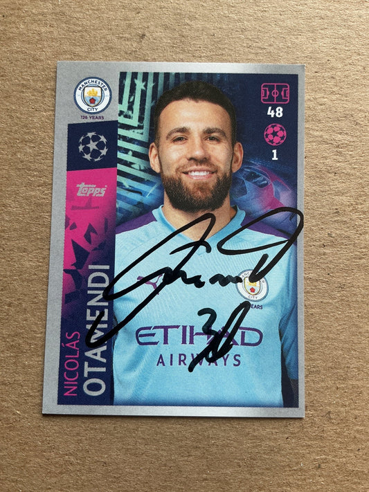 Nicolas Otamendi, Argentina 🇦🇷 Manchester City 2019/20 Topps hand signed - Autographs-World