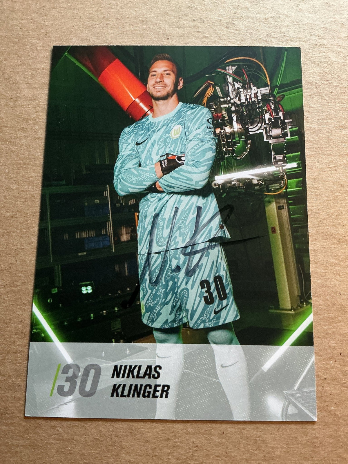 Niklas Klinger, Germany 🇩🇪 VfL Wolfsburg 2024/25 hand signed - Autographs-World