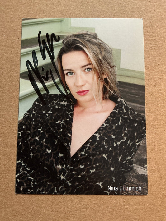 Nina Gummich, Germany 🇩🇪 Actress 2024 hand signed - Autographs-World