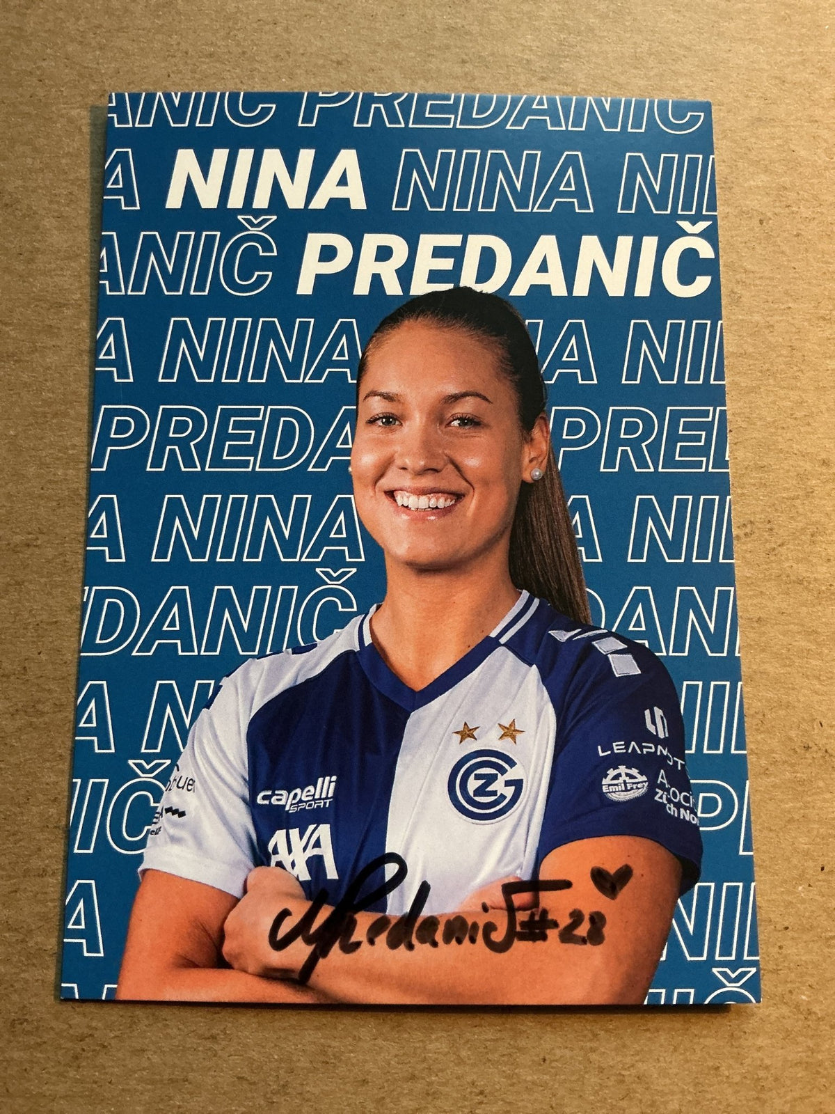 Nina Predanič, Slovenia 🇸🇮 Grasshopper Club Zürich 2025/26 hand signed - Autographs-World