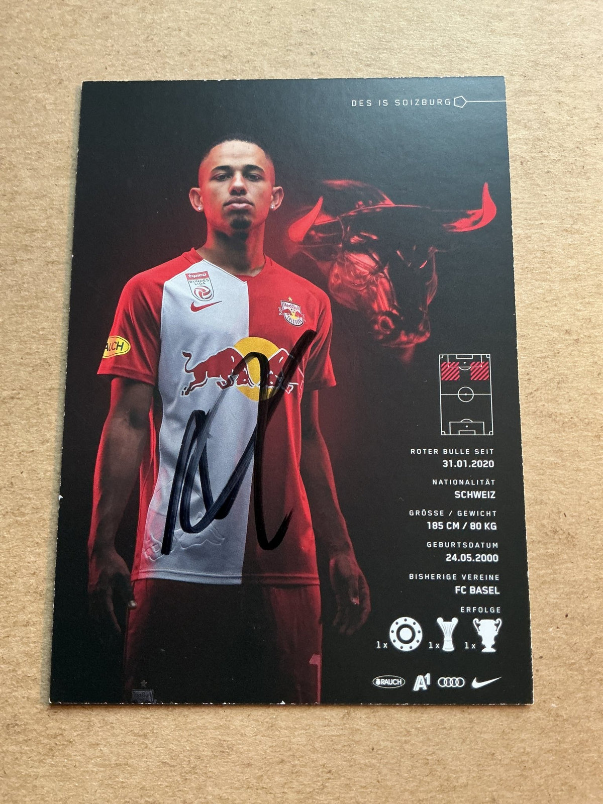 Noah Okafor, Switzerland 🇨🇭 Red Bull Salzburg 2020/21 hand signed - Autographs-World