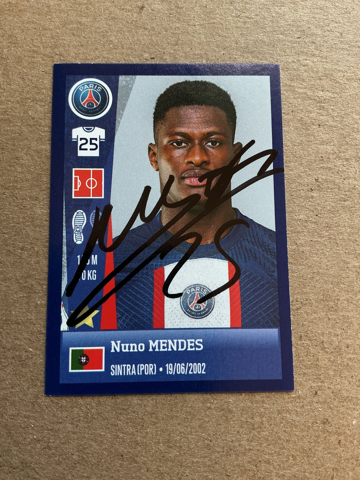 Nuno Mendes, Portugal 🇵🇹 Paris Saint-Germain 2024 Panini hand signed - Autographs-World