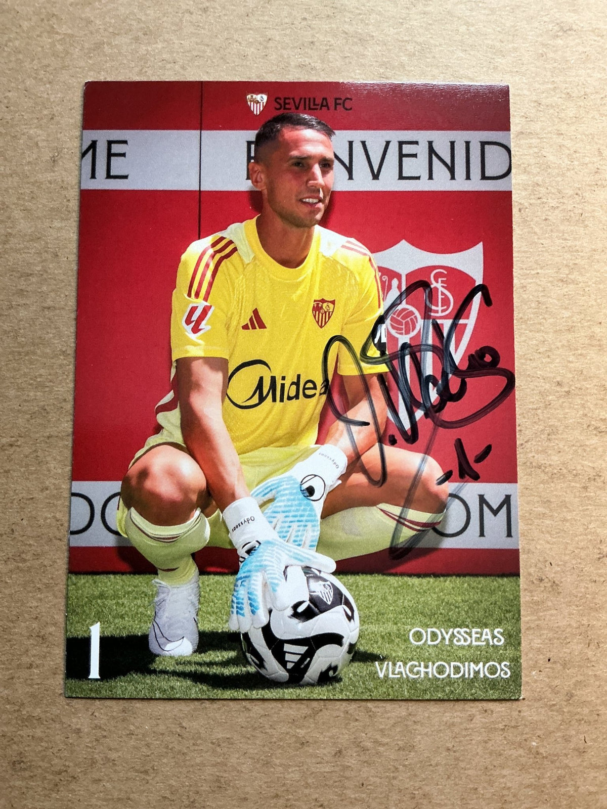 Odysseas Vlachodimos, Greece 🇬🇷 Sevilla FC 2025/26 hand signed - Autographs-World