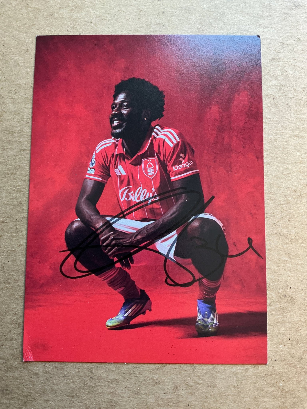 Ola Aina, Nigeria 🇳🇬 Nottingham Forest 2025/26 hand signed - Autographs-World