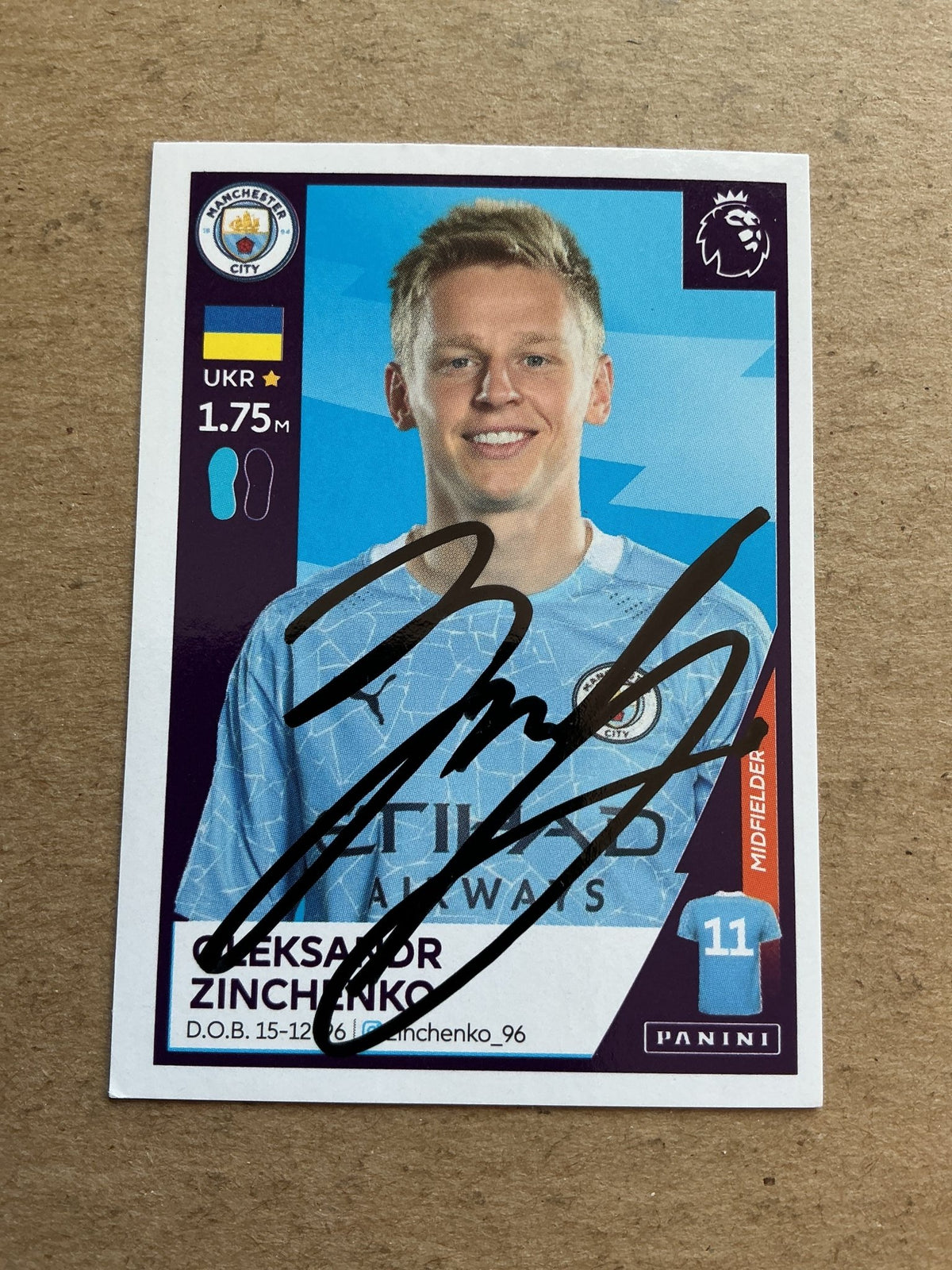 Oleksandr Zinchenko, Ukraine 🇺🇦 Manchester City 2021 Panini hand signed - Autographs-World