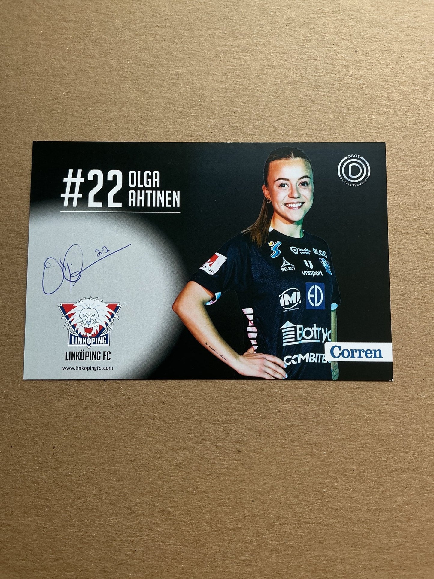 Olga Ahtinen, Finland 🇫🇮 Linköping FC 2021/22 hand signed - Autographs-World
