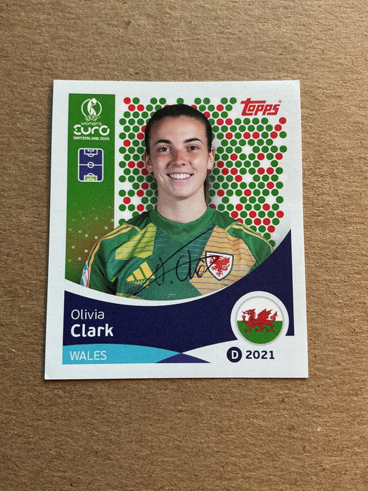Oliver Clark, Wales 🏴󠁧󠁢󠁷󠁬󠁳󠁿 UEFA Women’s Euro Cup 2025 Topps hand signed - Autographs-World