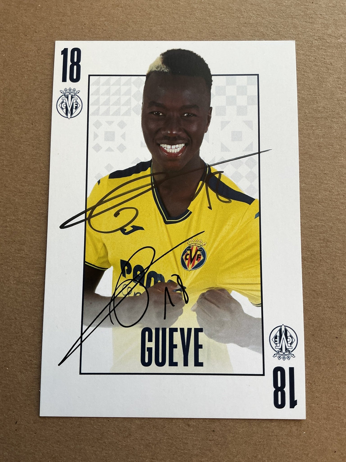 Pape Gueye, Senegal 🇸🇳 Villarreal CF 2024/25 hand signed - Autographs-World