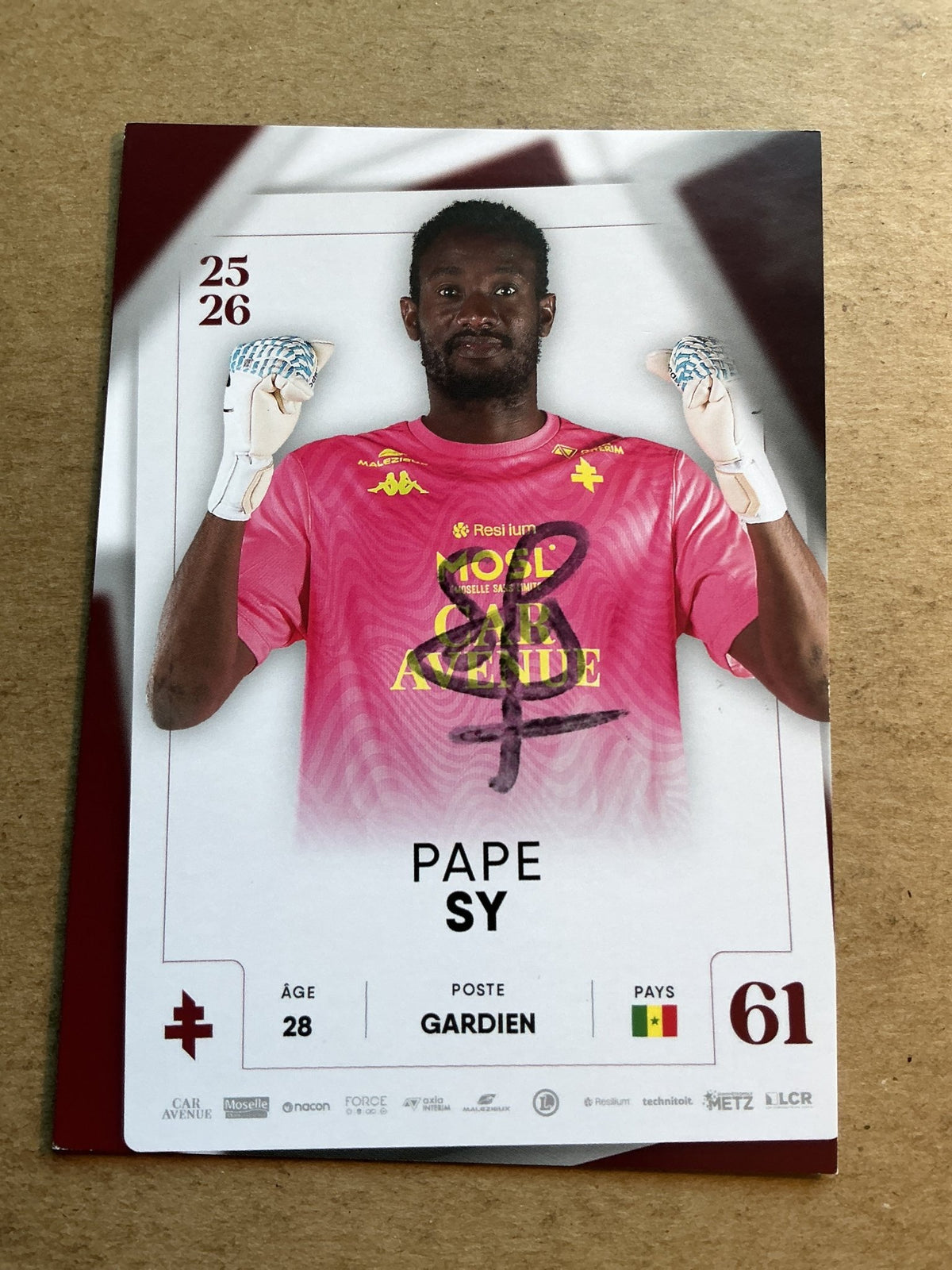 Pape Sy, Senegal 🇸🇳 FC Metz 2025/26 hand signed - Autographs-World