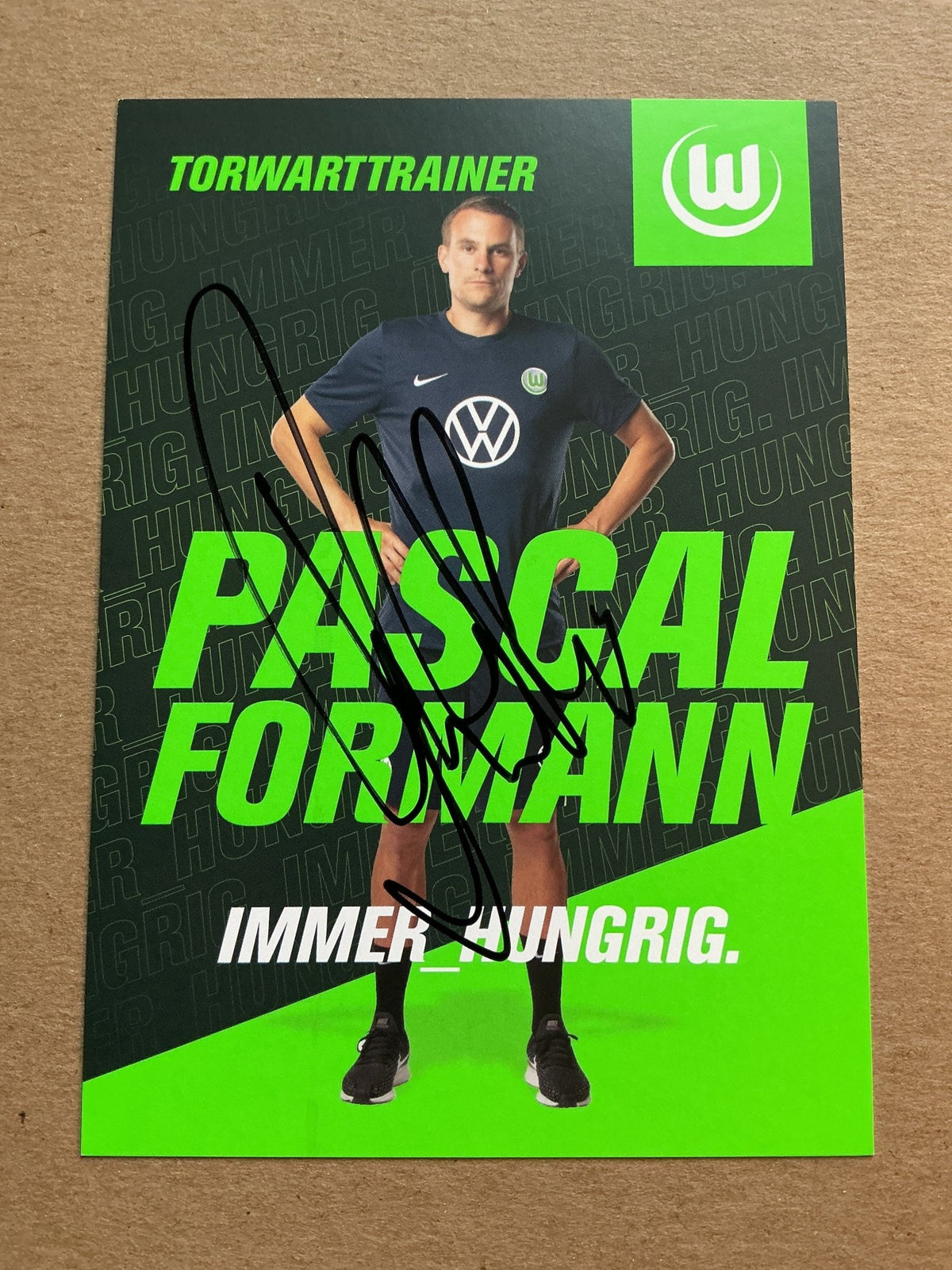 Pascal Formann, Germany 🇩🇪 VfL Wolfsburg 2019/20 hand signed - Autographs-World