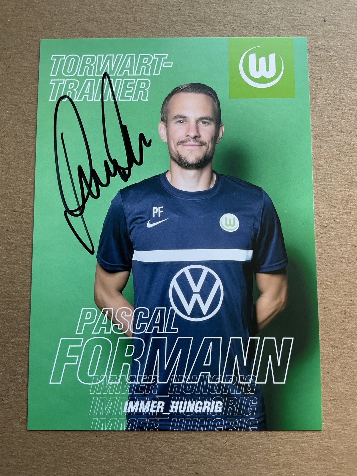 Pascal Formann, Germany 🇩🇪 VfL Wolfsburg 2020/21 hand signed - Autographs-World