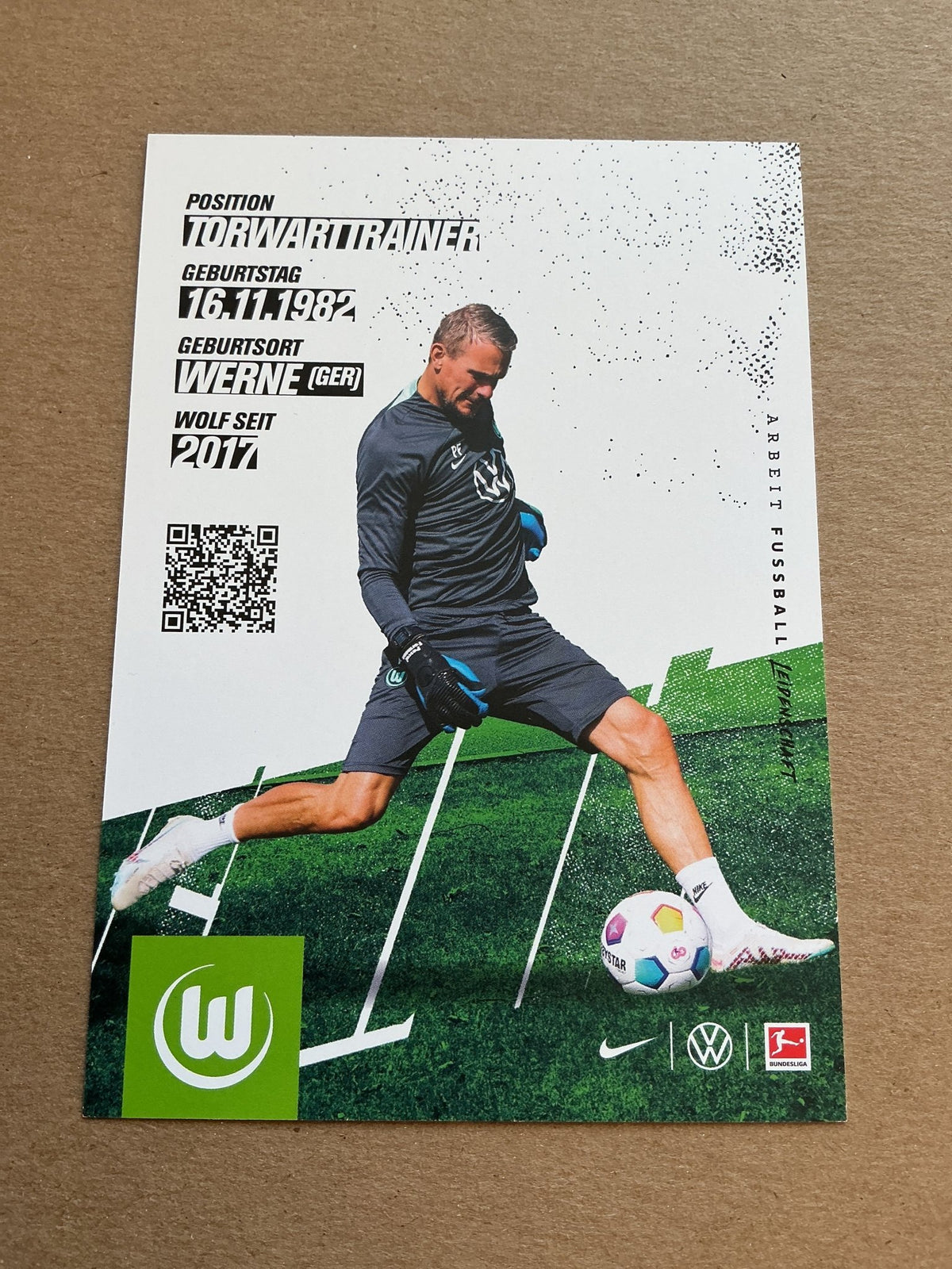 Pascal Formann, Germany 🇩🇪 VfL Wolfsburg 2023/24 hand signed - Autographs-World