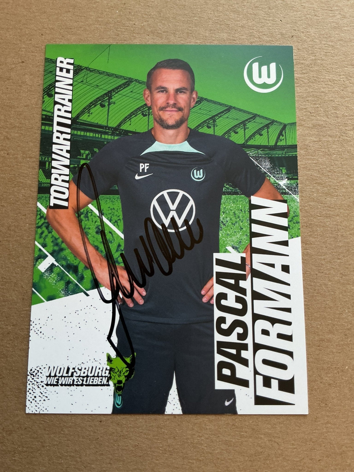 Pascal Formann, Germany 🇩🇪 VfL Wolfsburg 2023/24 hand signed - Autographs-World