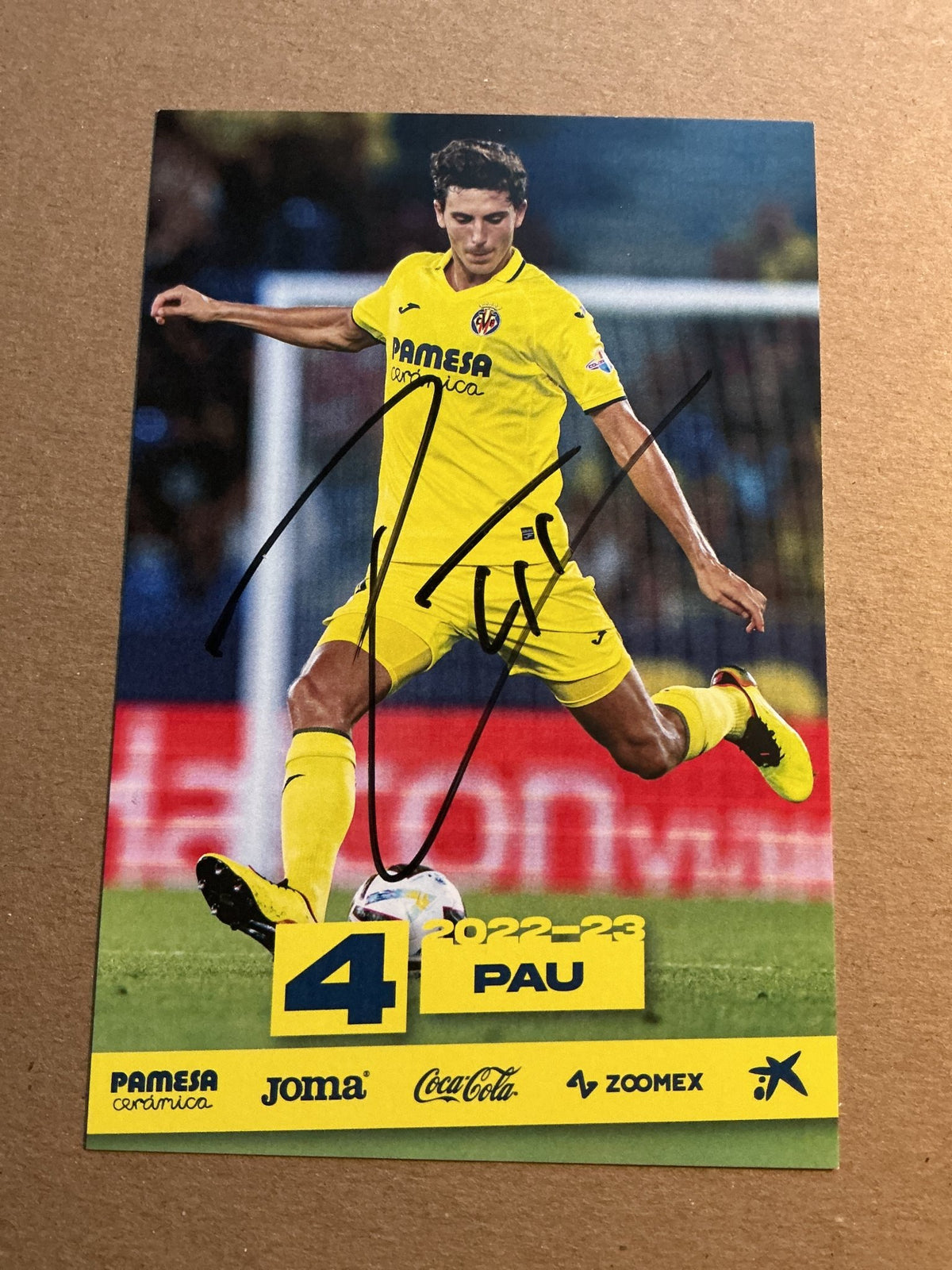 Pau Torres, Spain 🇪🇸 Villarreal CF 2022/23 hand signed - Autographs-World