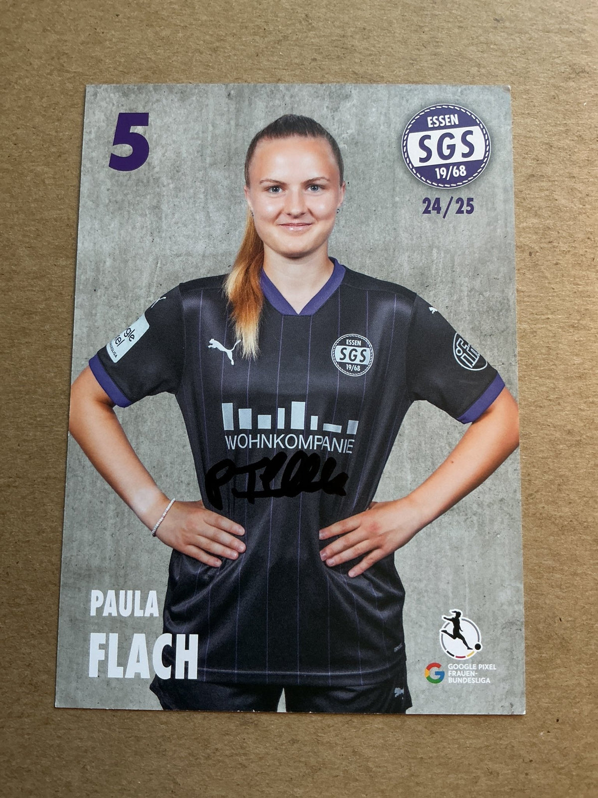 Paula Flach, Germany 🇩🇪 SGS Essen 2024/25 hand signed - Autographs-World