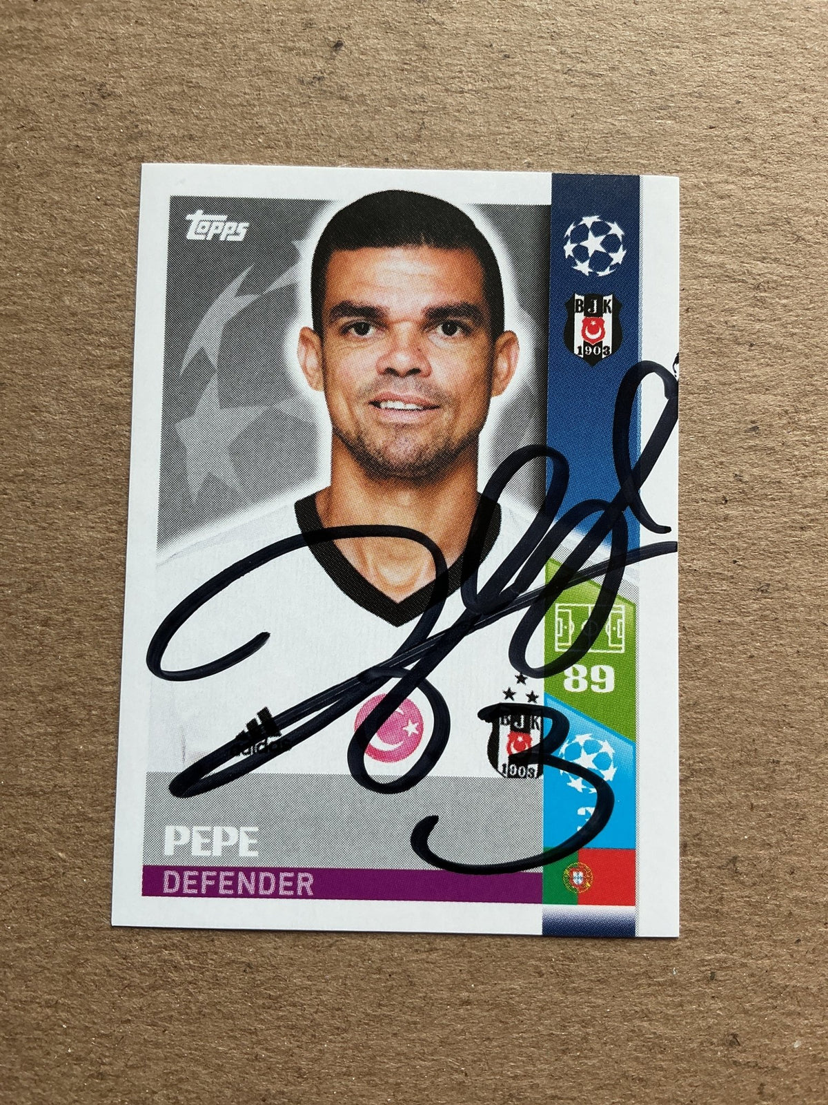 Pepe, Portugal 🇵🇹 Beşiktaş 2017/18 Topps hand signed - Autographs-World