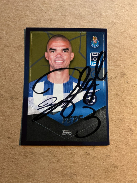 Pepe, Portugal 🇵🇹 FC Porto 2021/22 Topps hand signed - Autographs-World