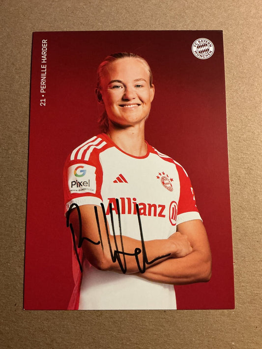 Pernille Harder, Denmark 🇩🇰 FC Bayern München 2023/24 hand signed - Autographs-World