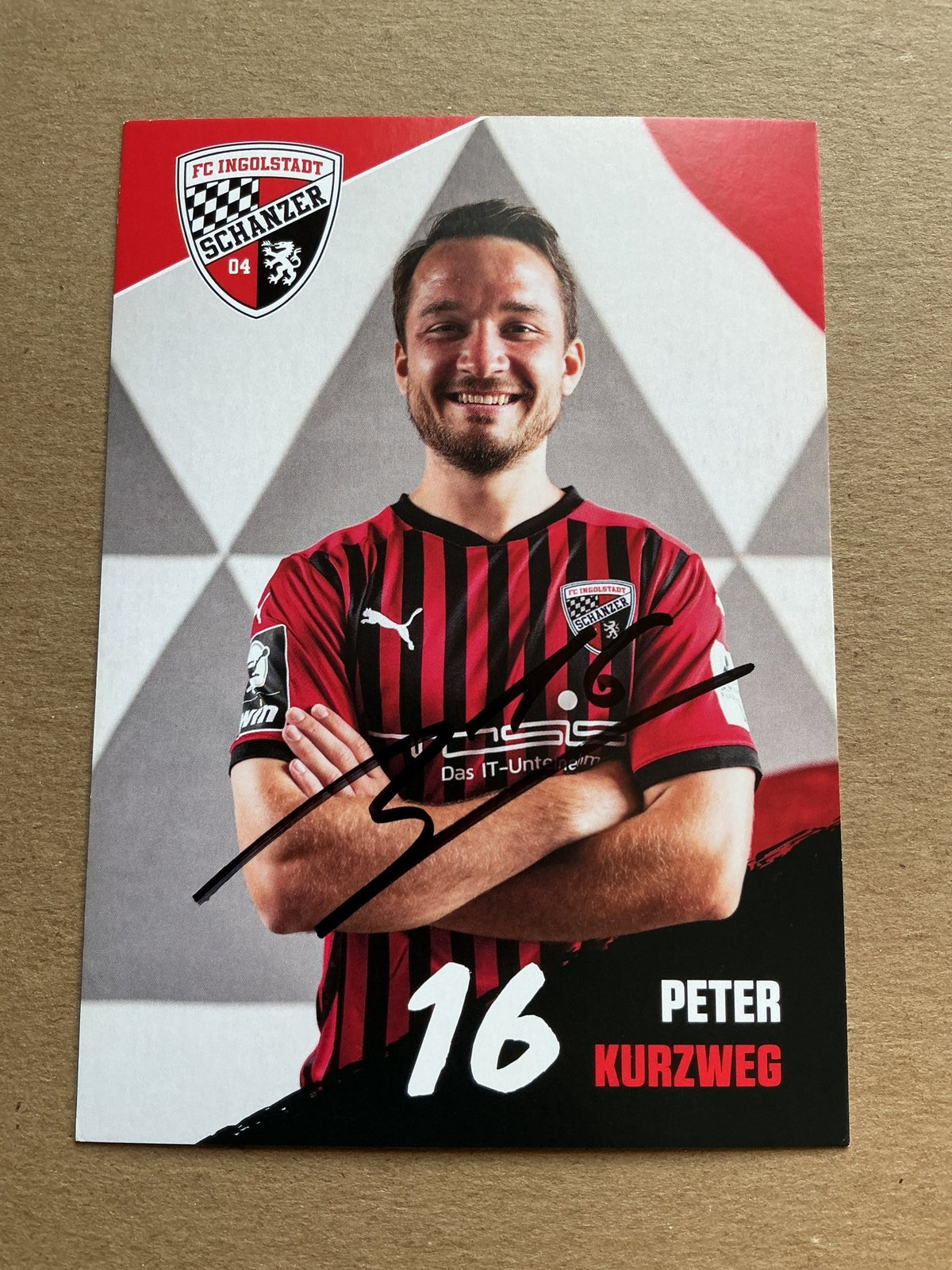 Peter Kurzweg, Germany 🇩🇪 FC Ingolstadt 04 2020/21 hand signed - Autographs-World