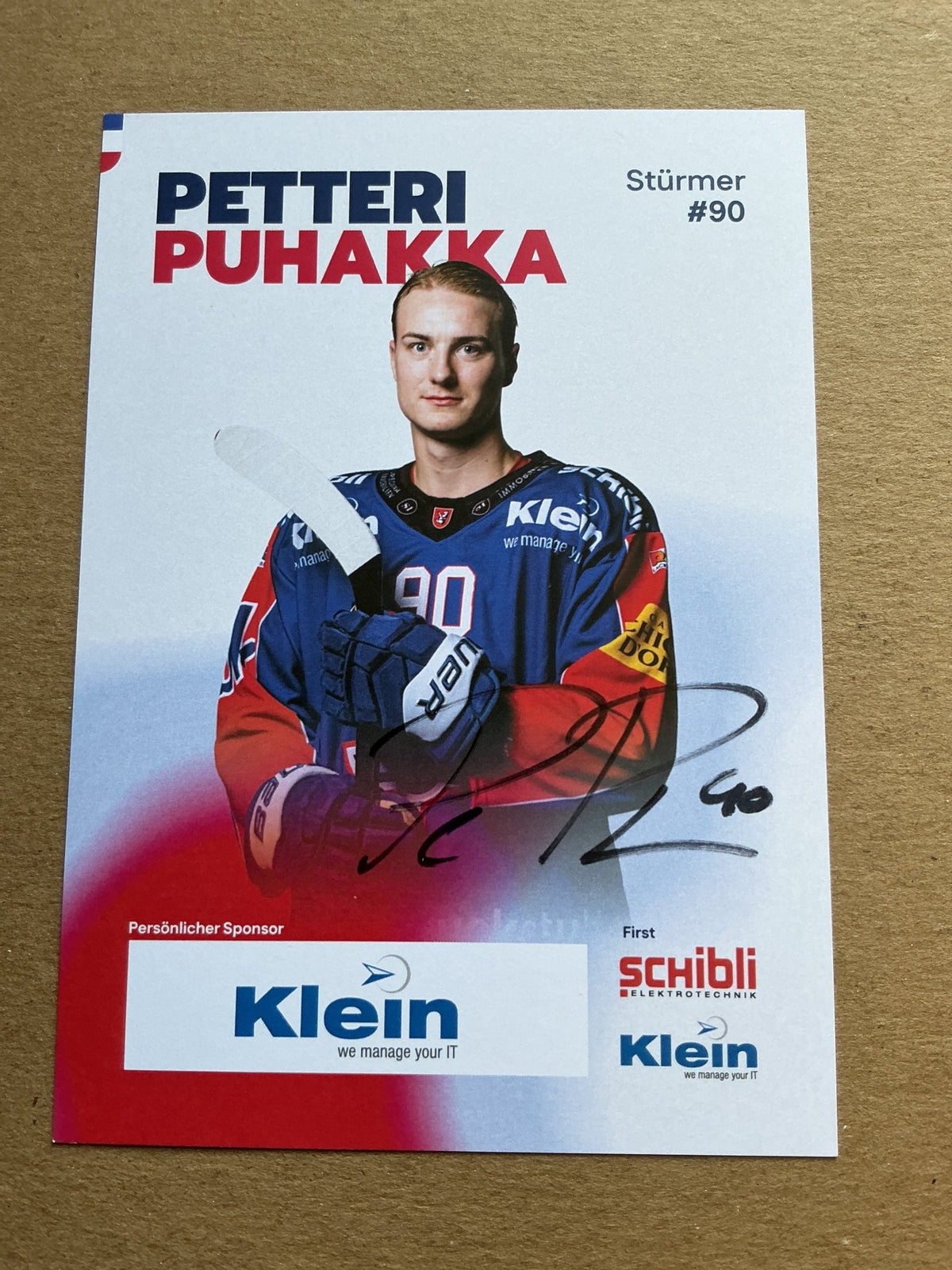 Petteri Puhakka, Finland 🇫🇮 EHC Kloten 2025/26 hand signed - Autographs-World
