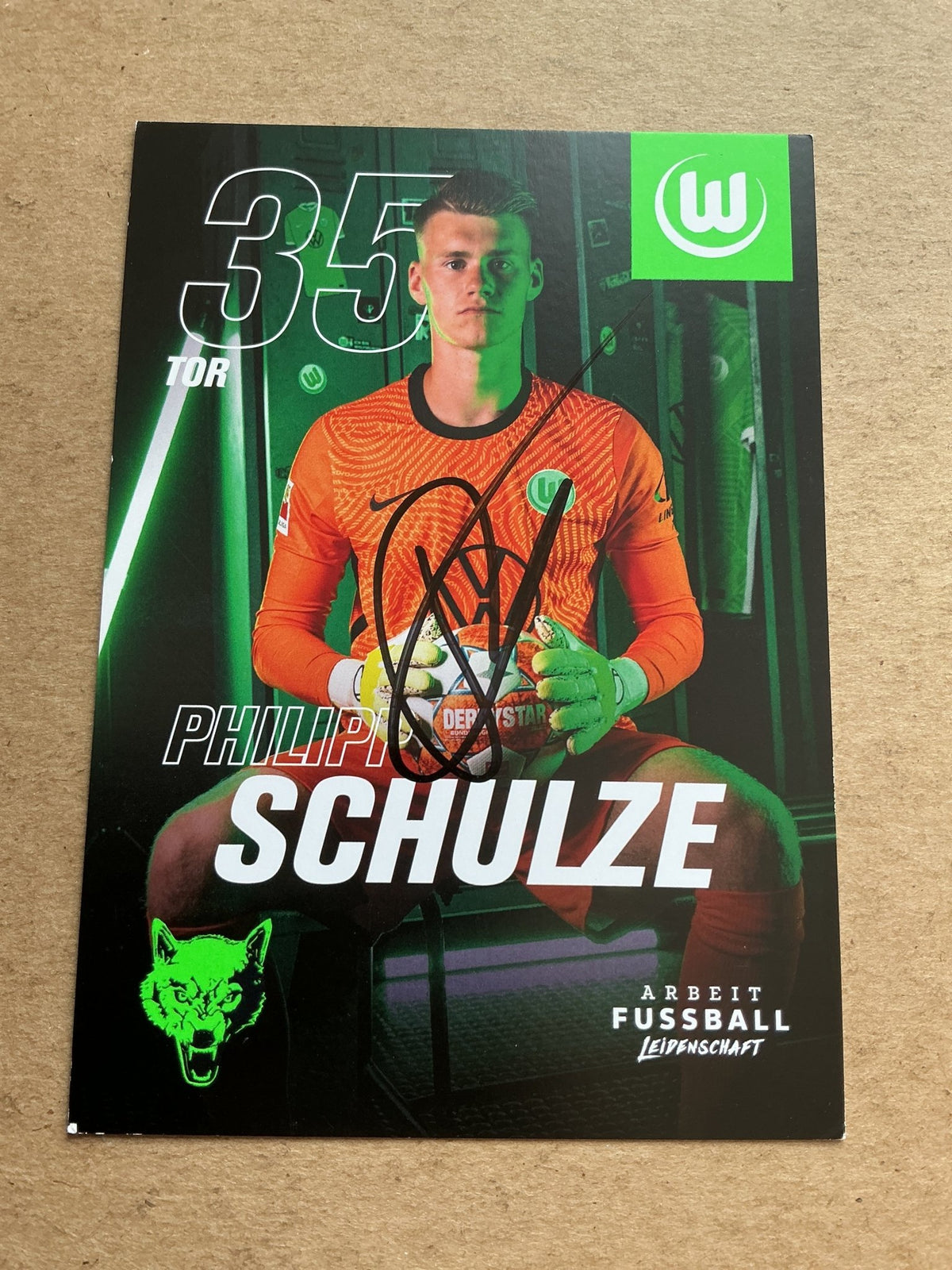 Philipp Schulze, Germany 🇩🇪 VfL Wolfsburg 2021/22 hand signed - Autographs-World