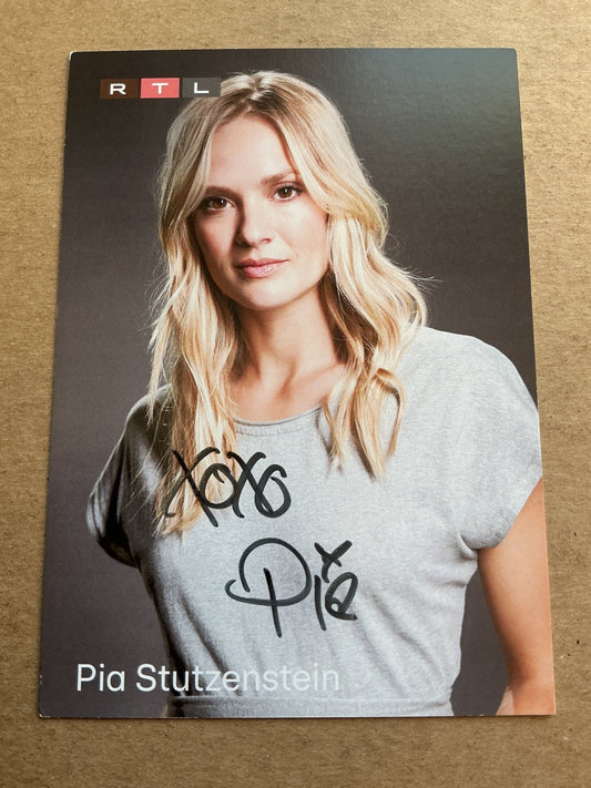 Pia Stutzenstein, Germany 🇩🇪 Actress 2025 hand signed - Autographs-World