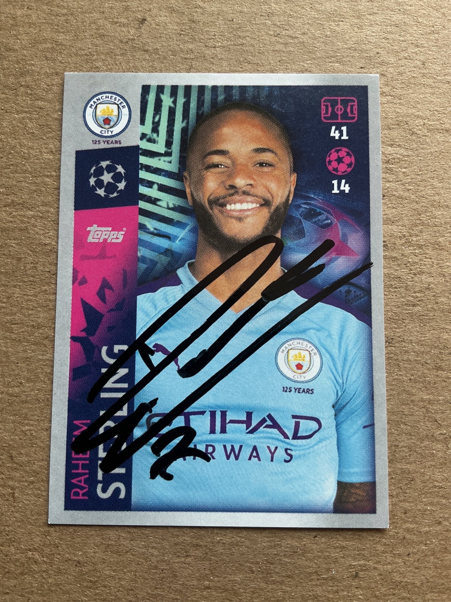 Raheem Sterling, England 🏴󠁧󠁢󠁥󠁮󠁧󠁿 Manchester City 2019/20 Topps hand signed - Autographs-World