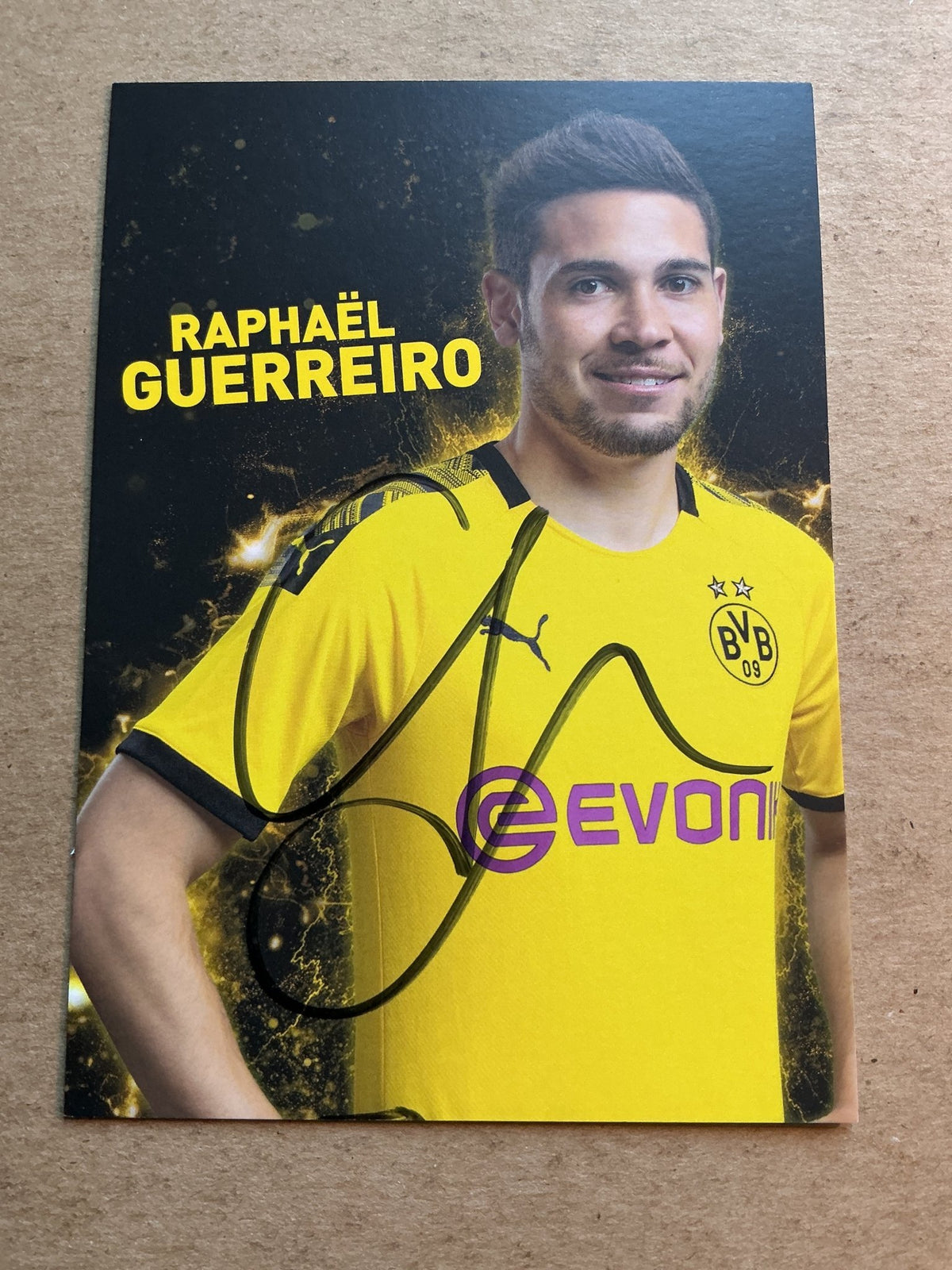 Raphaël Guerreiro, Portugal 🇵🇹 Borussia Dortmund 2019/20 hand signed - Autographs-World