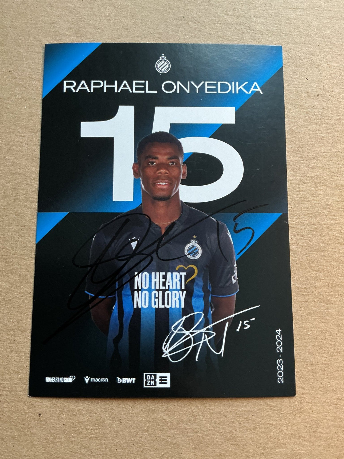 Raphael Onyedika, Nigeria 🇳🇬 Club Brugge 2023/24 hand signed - Autographs-World