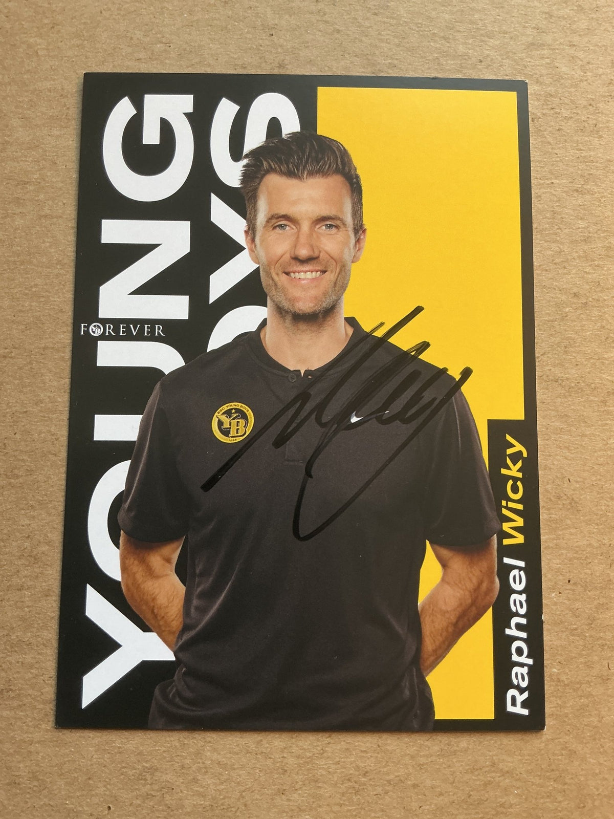 Raphael Wicky, Switzerland 🇨🇭 BSC Young Boys Bern 2022/23 hand signed - Autographs-World